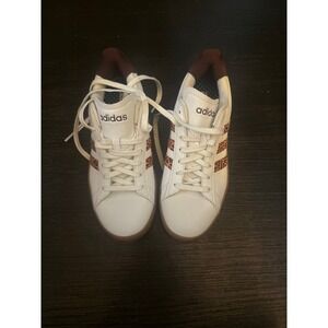 Adidas women Shoe size 8.5 bohemian style animal print casual sneakers 90's vibe